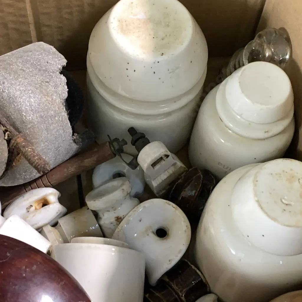 Large Selection of Insulators etc Image 1++